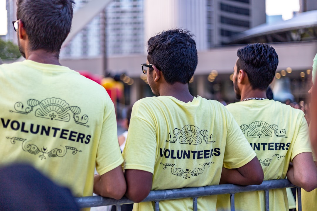 Ridge volunteers serving together